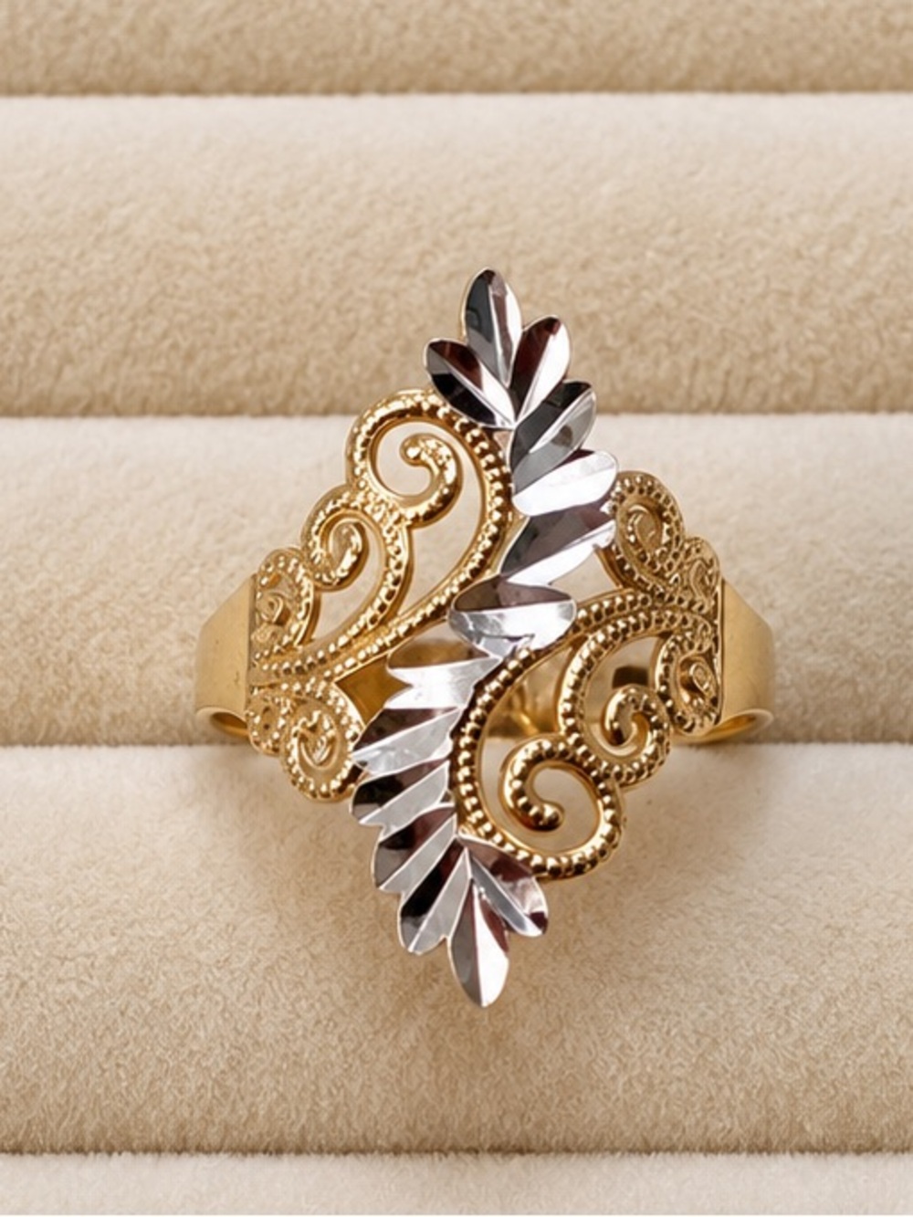 14K Real Gold Two-Tone Filigree Ring Size 6 – 1.9g